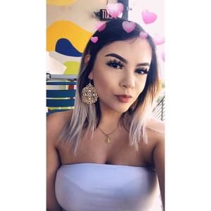 Meet your Posher, Desiree